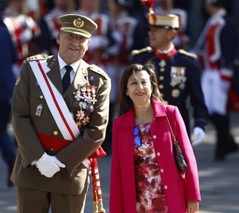 Robles, sobre la labor de los militares en el exterior: "Es un orgullo de las Fuerzas Armadas y de España como país"