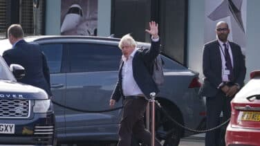 La renuncia de Boris Johnson deja el camino despejado para que Sunak suceda a Truss