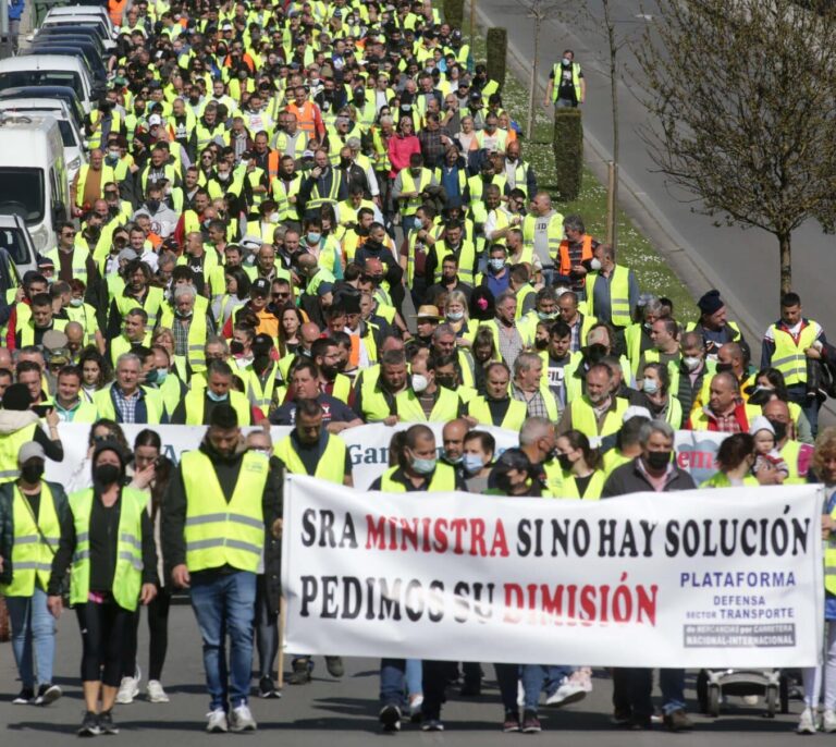 Los motivos tras la nueva huelga de camioneros que amenaza al Gobierno: "Estamos peor que en marzo"