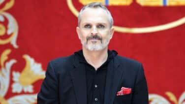 Miguel Bosé será intervenido de una hernia discal severa