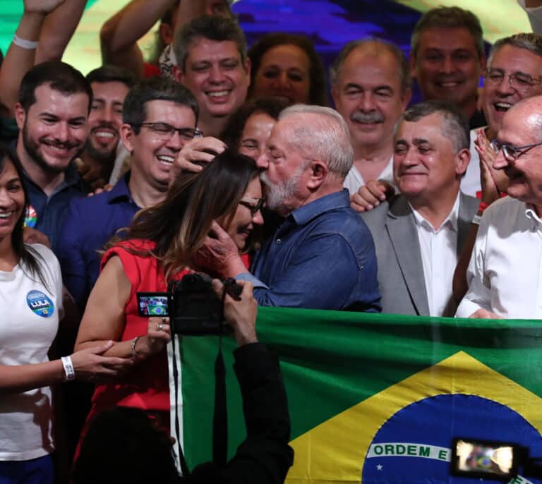 Lula gana por la mínima su tercer mandato como presidente de Brasil