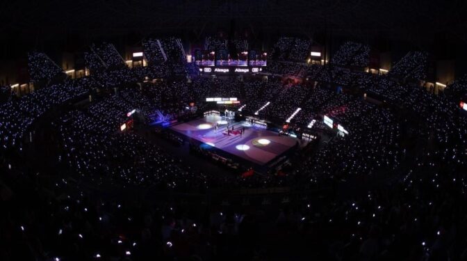 El Cazoo Baskonia debuta con victoria y con un espectáculo al estilo Superbowl en el Buesa Arena