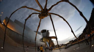 Guggenheim Bilbao, baño de 'plata' a 25 años de titanio