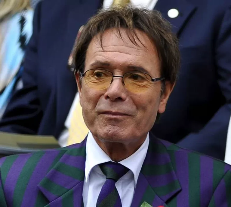 Sir Cliff Richard, 82 años: el ídolo que se apagó entre Massiel, Dios y The Beatles