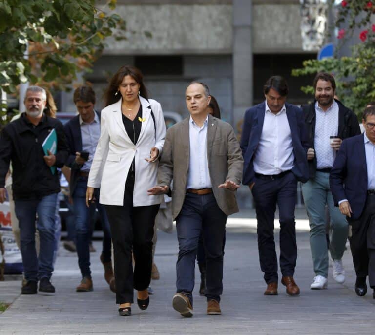 Junts decide su pregunta a la militancia con Puigdemont y Borràs presionando por salir del Govern