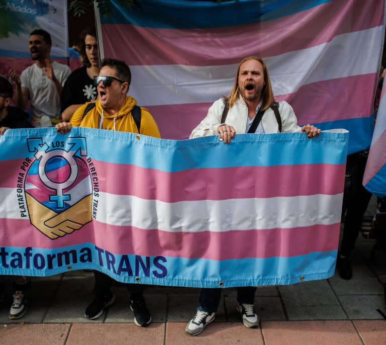 Colectivos LGTB anuncian una manifestación contra el PSOE por sus enmiendas a la Ley Trans