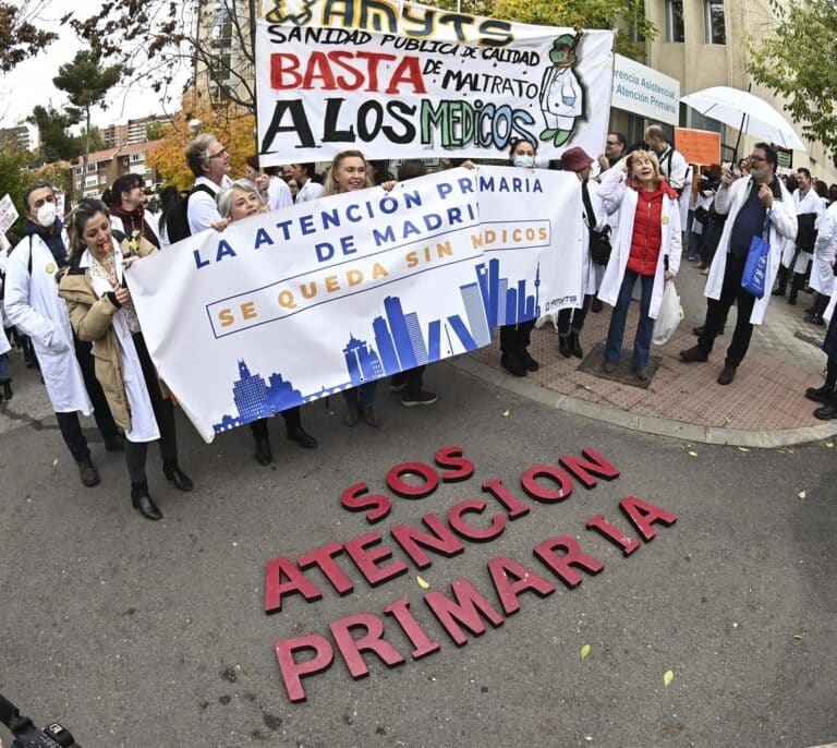 Los médicos de Atención Primaria de Madrid refrendan el preacuerdo alcanzado con Sanidad y pondrán fin a la huelga