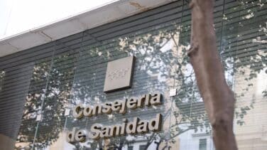 Madrid llega a un acuerdo con los médicos para desconvocar la huelga de las urgencias 24 horas