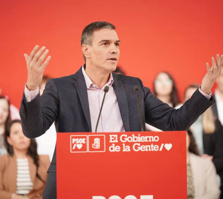 El PSOE no corta la fuga de moderados al PP pese a la campaña de presión contra Feijóo