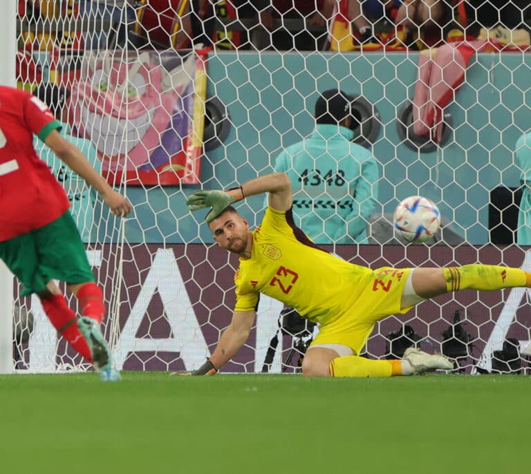 El miedo a perder y los penaltis echan a España del Mundial