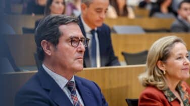 CEOE propone subir el salario mínimo a 1.040 euros, pero con deducciones para la agricultura