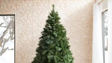 Este es el árbol de Navidad que arrasa en Leroy Merlin ¡ahora con un 25% de descuento!
