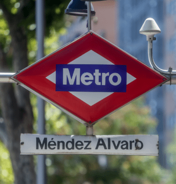 Metro de Madrid: Qué son las misteriosas pegatinas que han sorprendido a [...]