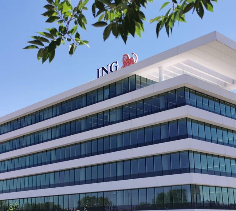 ING permite a sus clientes pagar y sacar dinero en moneda extranjera sin comisiones