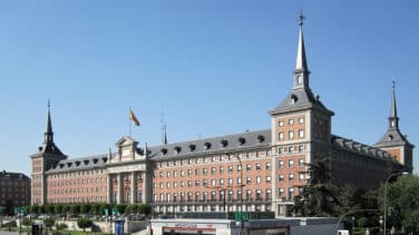 Los TEDAX detonan un paquete sospechoso tras una falsa alarma en el cuartel general del Ejército del Aire