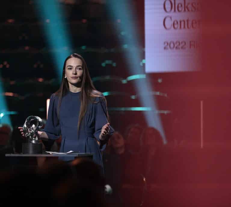 La ganadora del 'Nobel alternativo' ensalza el poder de la gente para cambiar la historia "más rápido que la ONU"