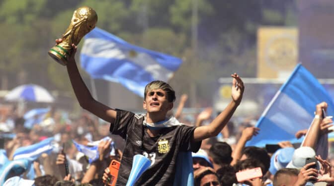 Locura en Buenos Aires: Argentina celebra en masa el Mundial de Messi