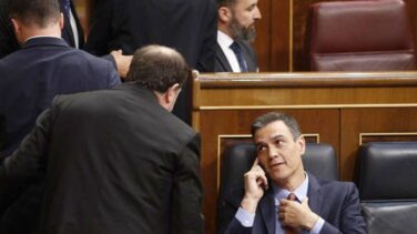 Sánchez acaba con la cultura del consenso y Junqueras lo celebra