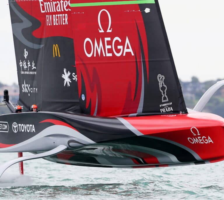 Una comunidad maorí escoltará al equipo Emirates Team New Zealand durante la Copa América de vela