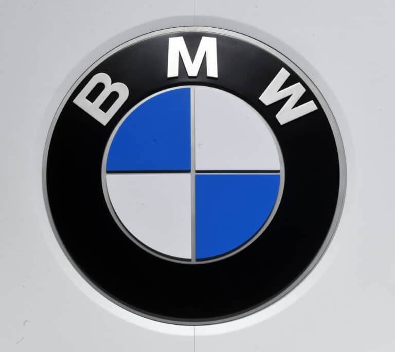BMW supera en ventas a Mercedes-Benz y Audi en 2022