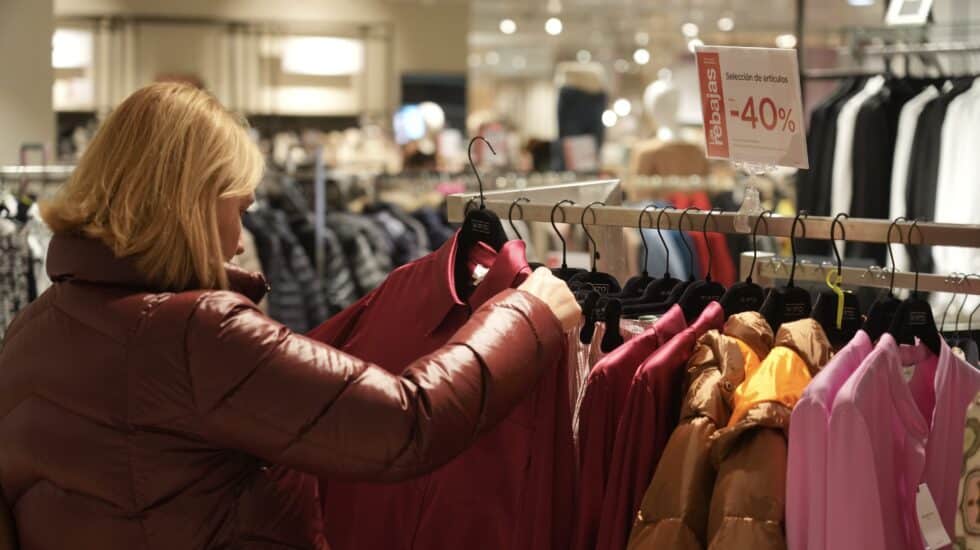De H&M a Inditex: las grandes firmas de ropa se preparan para frenar el agujero negro de moda