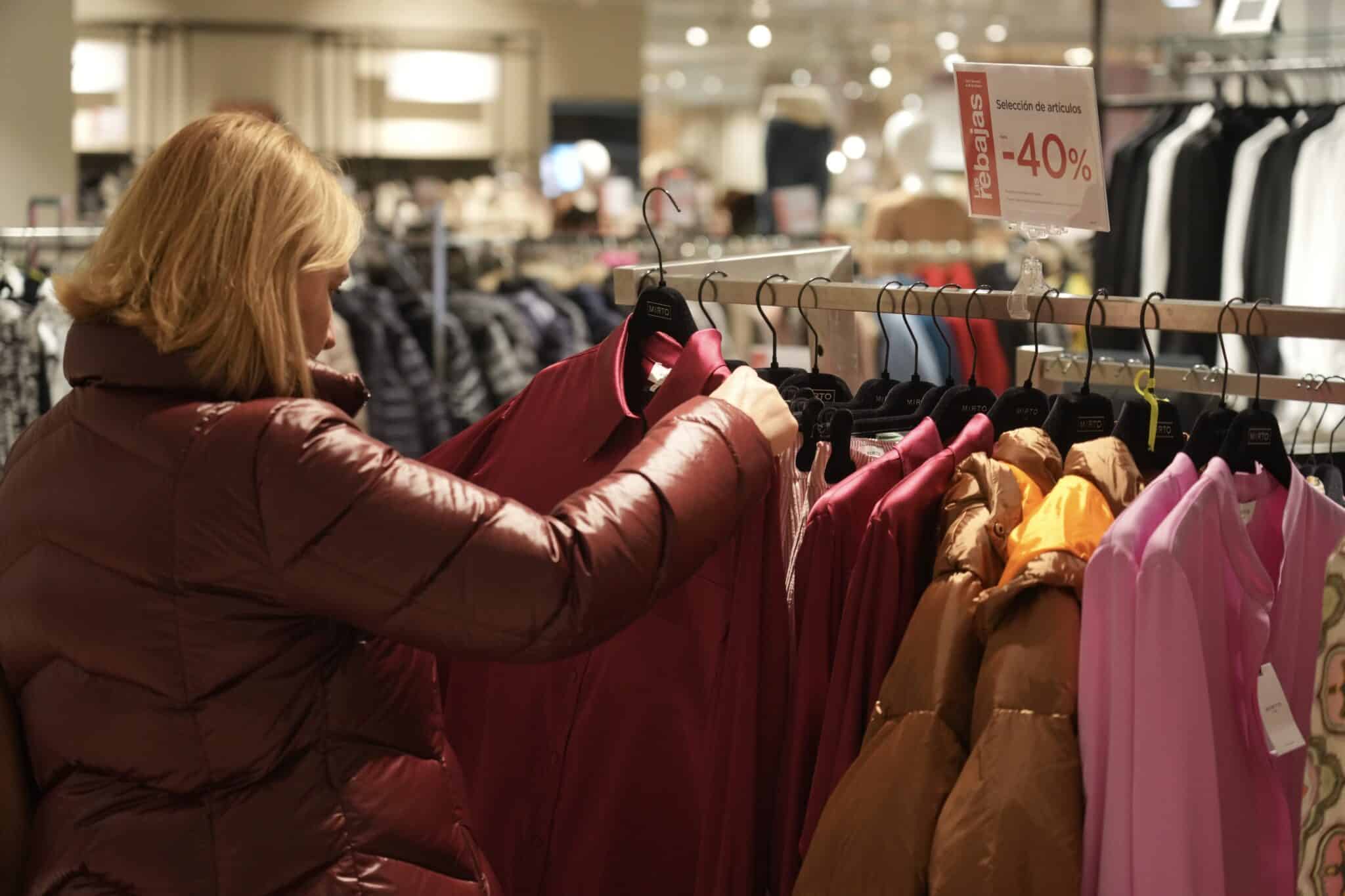 letal Ruina entregar De H&M a Inditex: las grandes firmas de ropa se preparan para frenar el  agujero negro de la moda