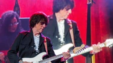 Muere de meningitis el guitarrista Jeff Beck a sus 78 años