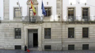 La Audiencia de Pontevedra condena a un año de cárcel a la mujer que obligó a su hija de 13 años a pasar la noche en la calle