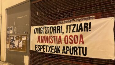 Covite denuncia la colocación de pancartas y pintadas en Bilbao para recibir a la expresa de ETA Itziar Moreno