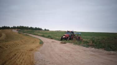 Muere un hombre de 50 años tras caer de su tractor y ser atropellado por otra máquina