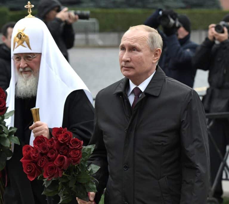 Ucrania califica de "trampa cínica" e "hipocresía" la 'tregua de Navidad' de Putin y el patriarca Kirill