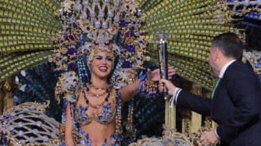 Así es Adriana Peña, la espectacular reina del Carnaval de Santa Cruz de Tenerife