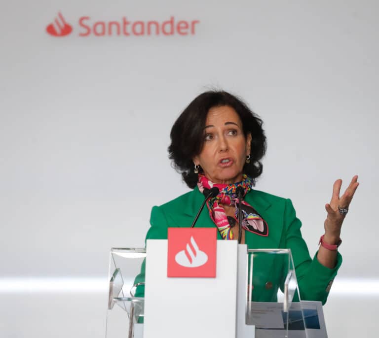 Ana Botín avisa a Moncloa: "Las medidas sobre hipotecas pueden expulsar a los vulnerables"