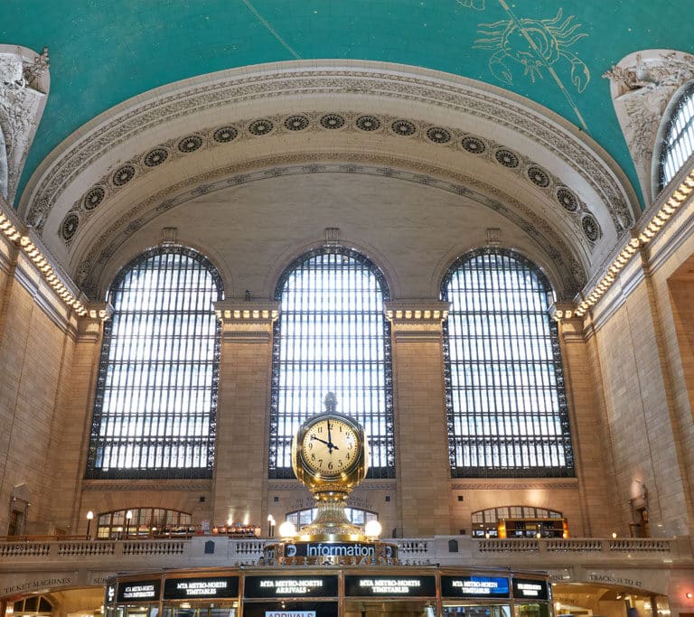 De Hitchcock a Chaplin o cómo la 'Grand Central Terminal' se convirtió en la emblemática postal de Nueva York