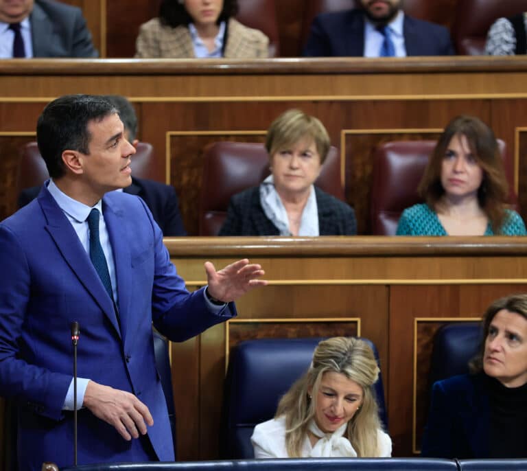 Sánchez atiza al PP por defender a su "gente de bien": "¡Qué poquita hay y cuán poderosa es!"