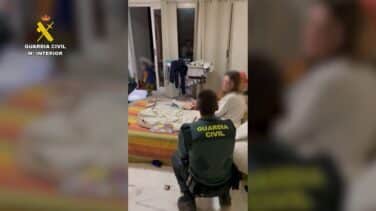 La Guardia Civil libera a una mujer y su hijo tras estar dos meses secuestrados por su pareja en un hotel de Castellón