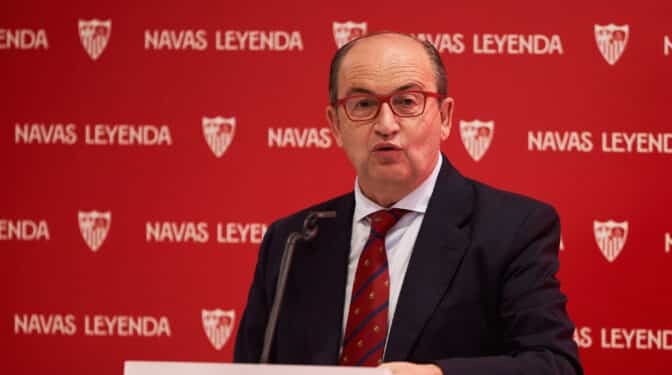 El Sevilla, primer club que denuncia su "indignación" por los pagos del Barcelona en el 'caso Negreira'