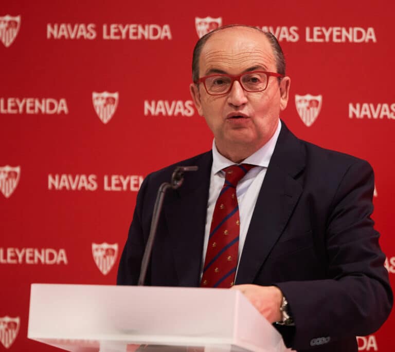 El Sevilla, primer club que denuncia su "indignación" por los pagos del Barcelona en el 'caso Negreira'