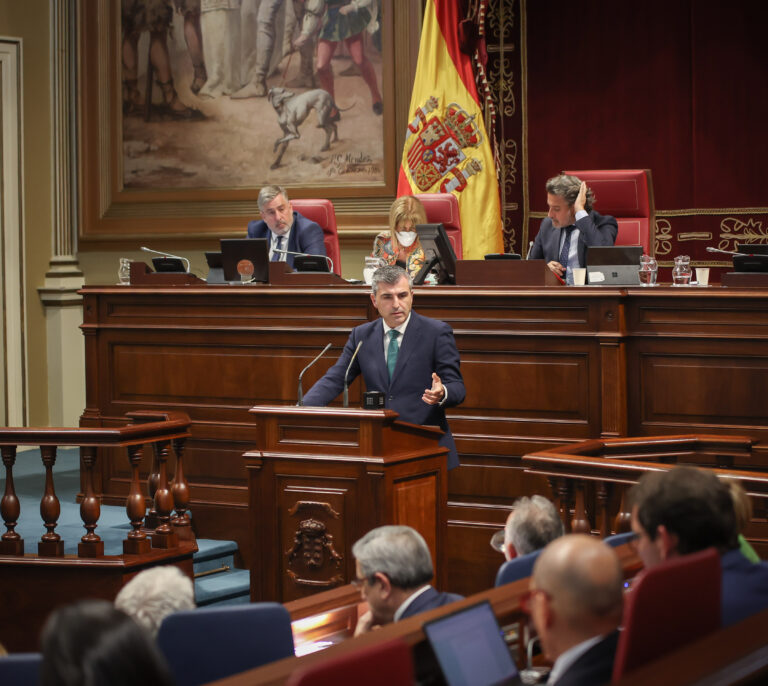 Encuestas en Canarias: el primero sondeo tras el 'caso Tito Berni' hunde al PSOE y dispara al PP