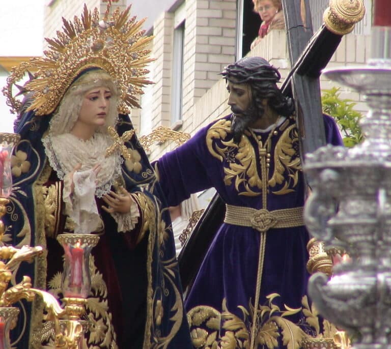 Arde la Virgen de los Desconsuelos de Chiclana