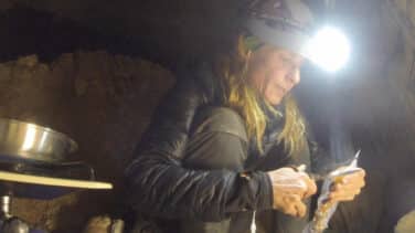Beatriz Flamini logra su desafío "insuperable" de 500 días en una cueva bajo tierra