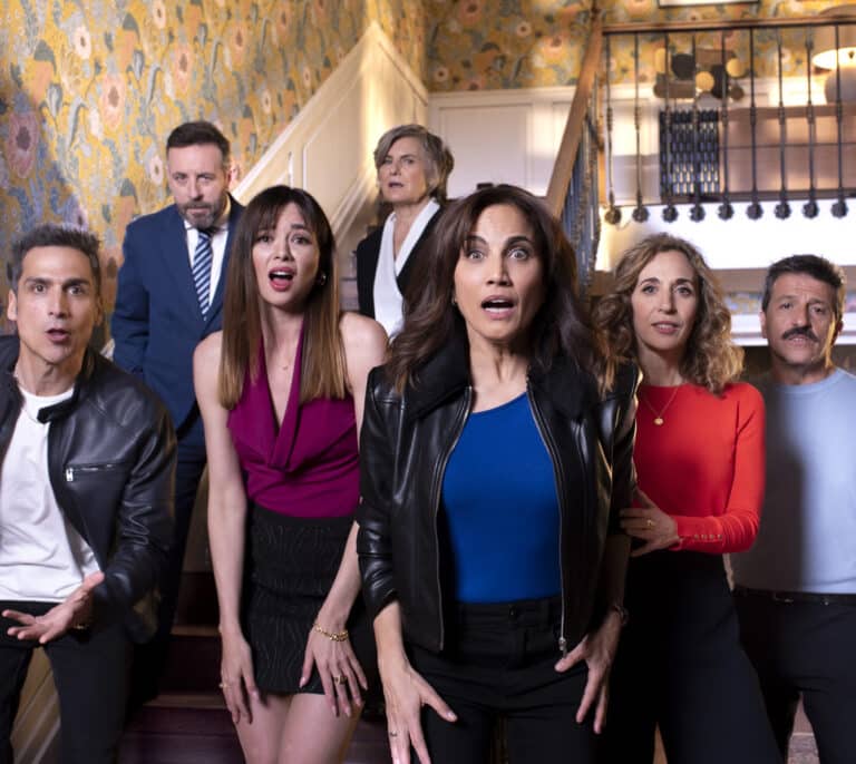 El agridulce estreno de '4 estrellas': de su alta audiencia a ser acusada de 'falsear' los créditos