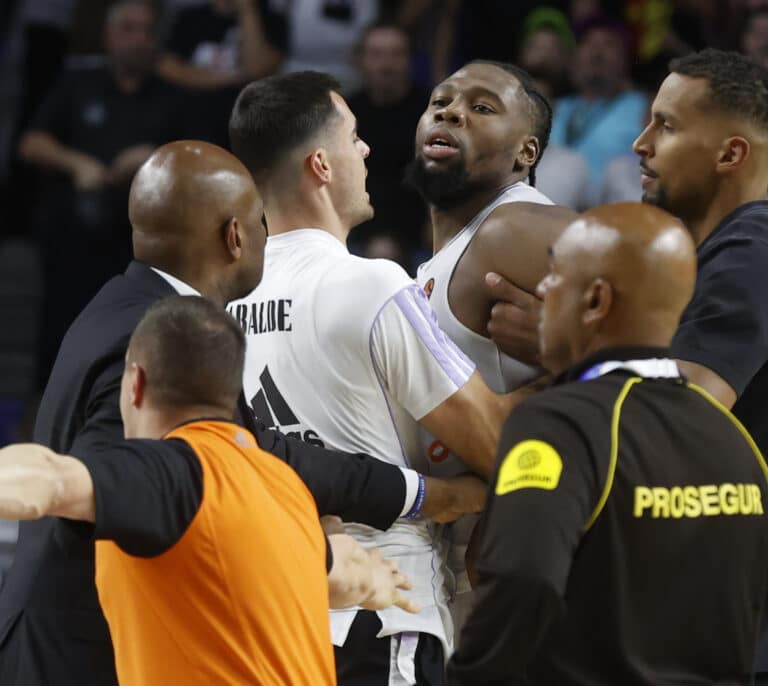 Una brutal pelea entre el Real Madrid de baloncesto y el Partizan obliga a suspender el partido