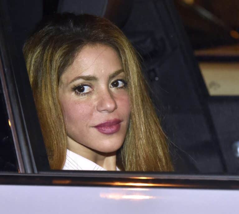 Shakira, desahuciada por el padre de Gerard Piqué