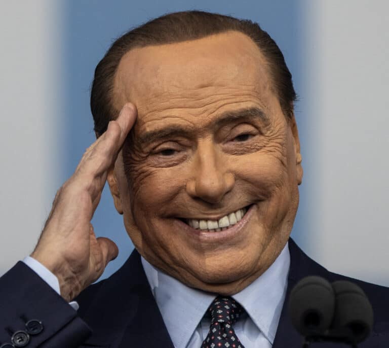 Adiós a Silvio Berlusconi, el 'artista' de las mil y una vidas