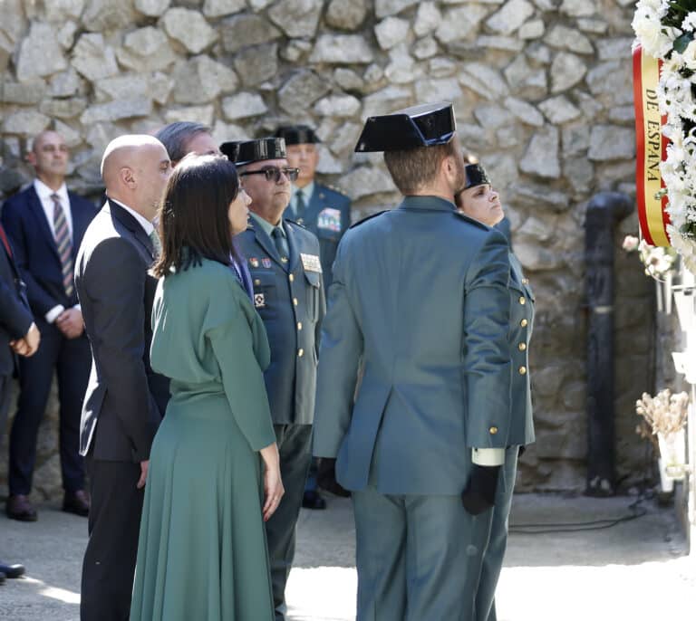 La nueva directora de la Guardia Civil homenajea al 'olvidado' general republicano Escobar