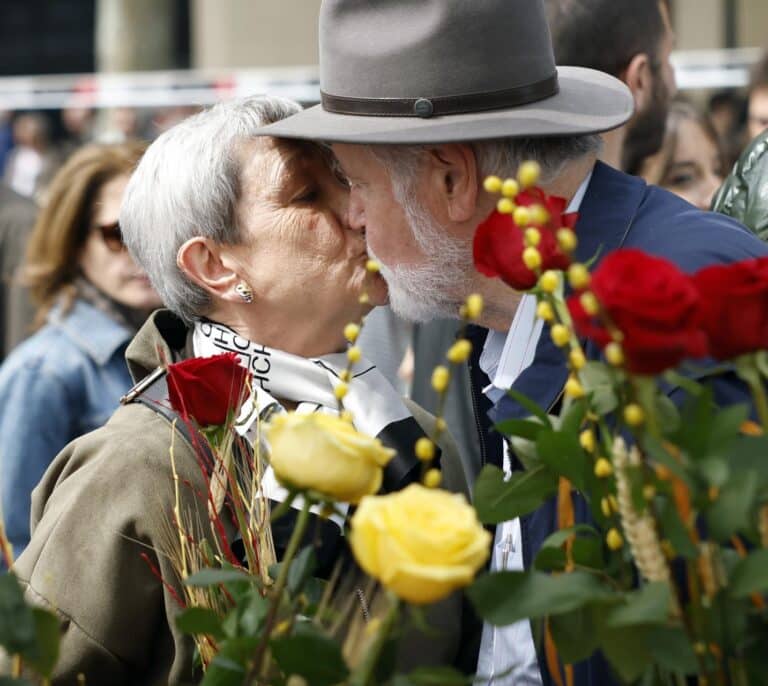 "El milagro que ocurre cada año en Barcelona", así viven Sant Jordi los autores