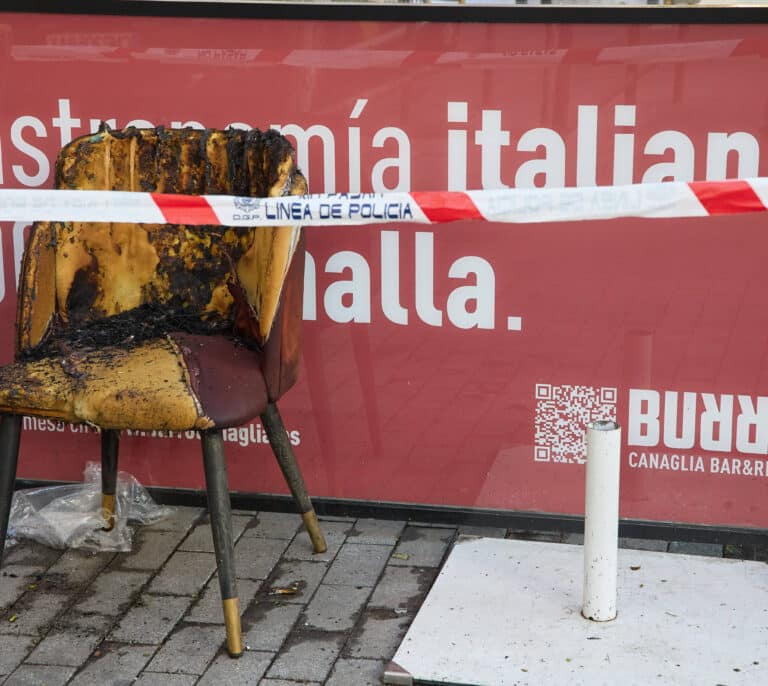 Cuatro heridos en el incendio del restaurante de Madrid siguen en la UCI