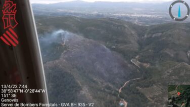 Declaran un incendio forestal de madrugada en Valencia