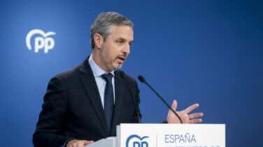 El PP defiende la subida de impuestos a las aerolíneas que pospone el Gobierno